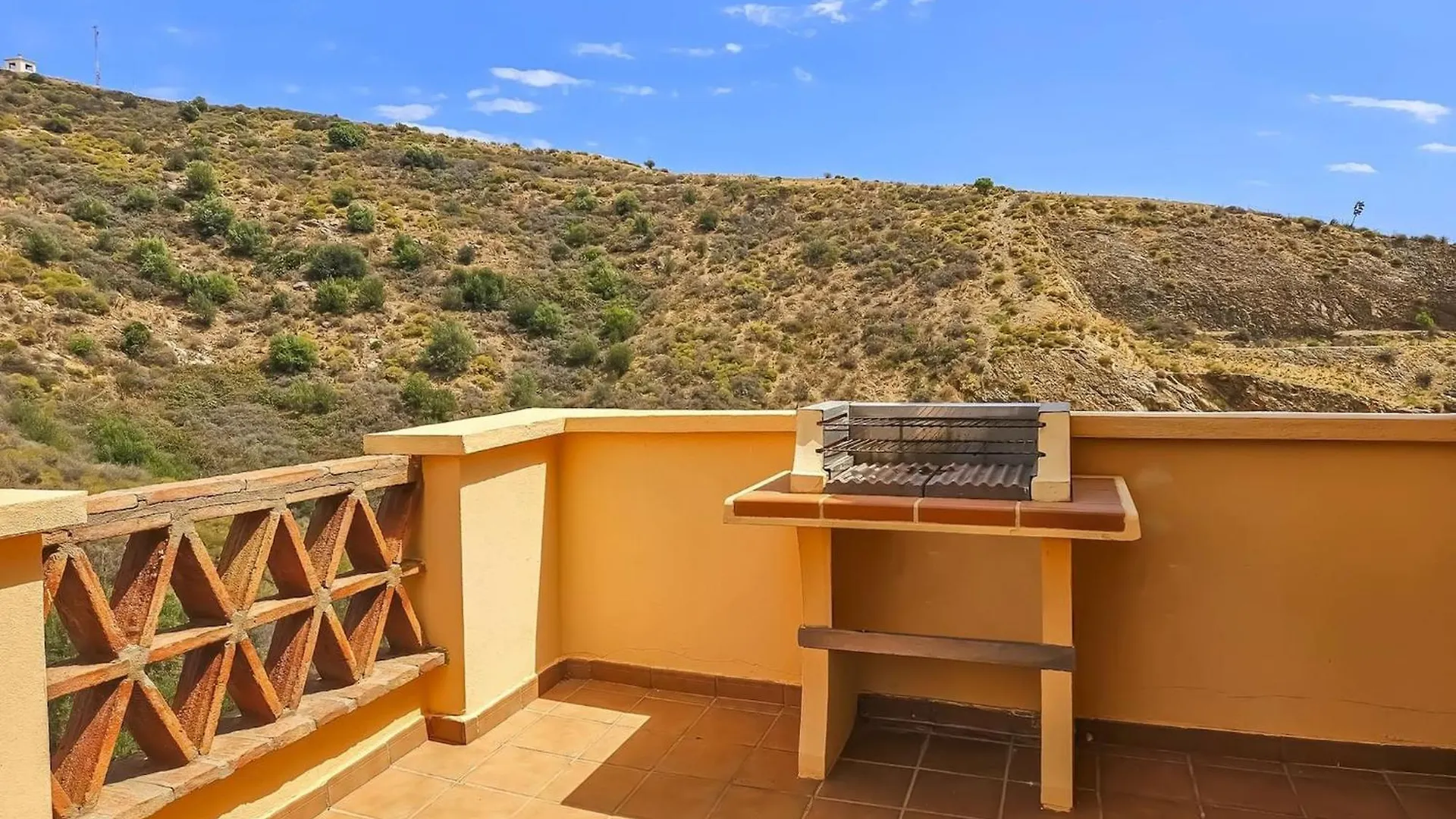 Apartment 1 Bed Penthouse Apt In Calahonda Sitio de Calahonda
