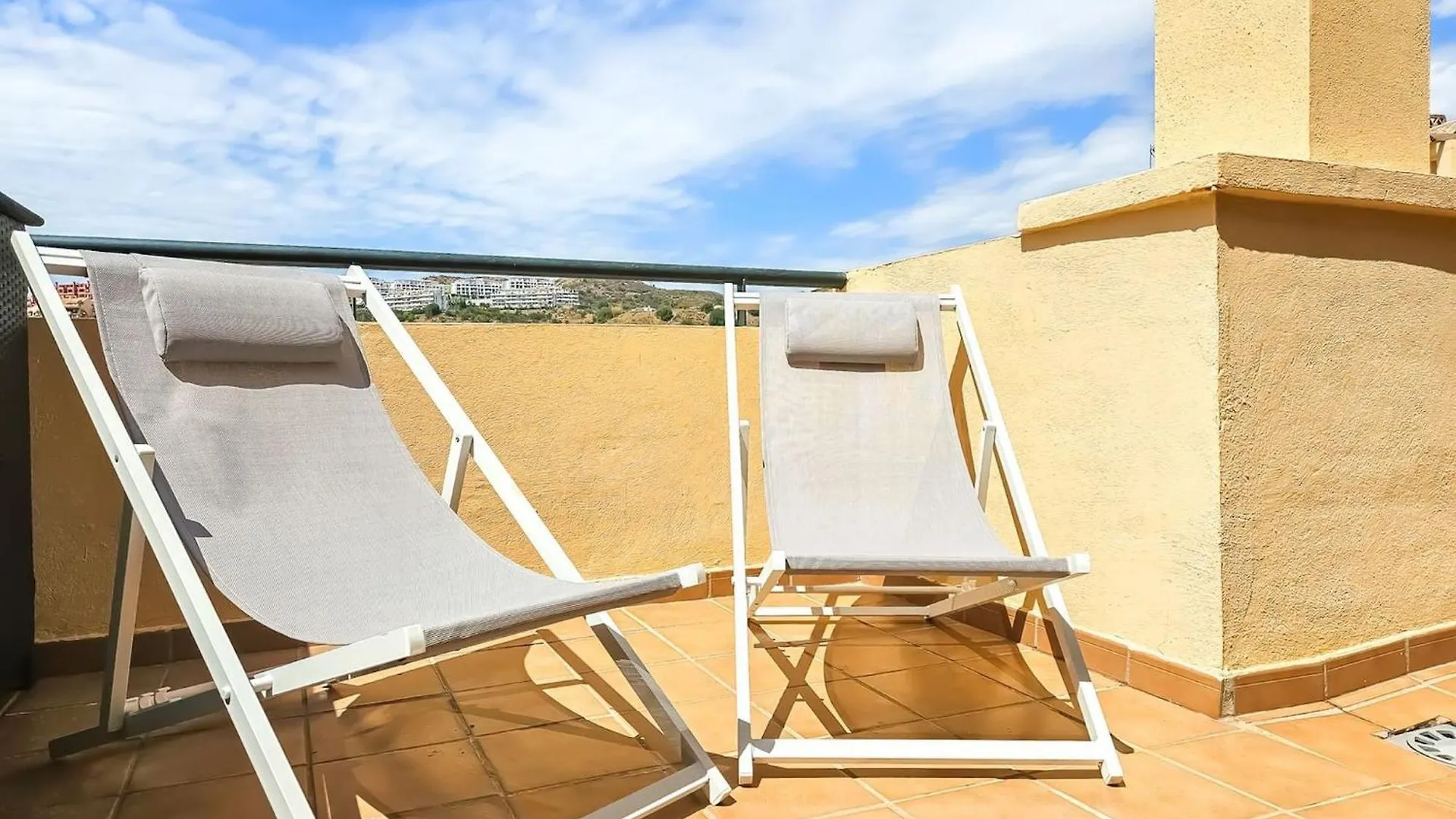 1 Bed Penthouse Apt In Calahonda Sitio de Calahonda 0*,  Spain