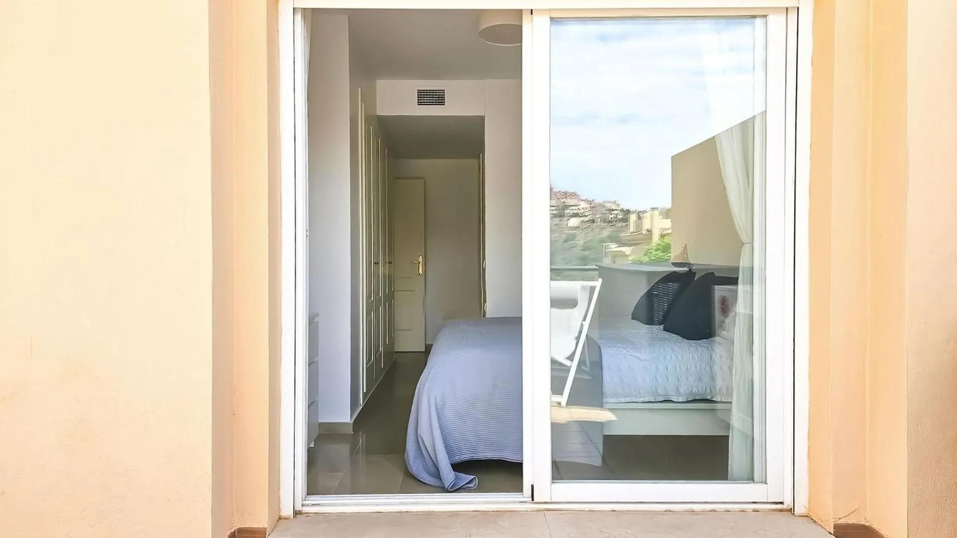 1 Bed Penthouse Apt In Calahonda Sitio de Calahonda 0*,  Spain