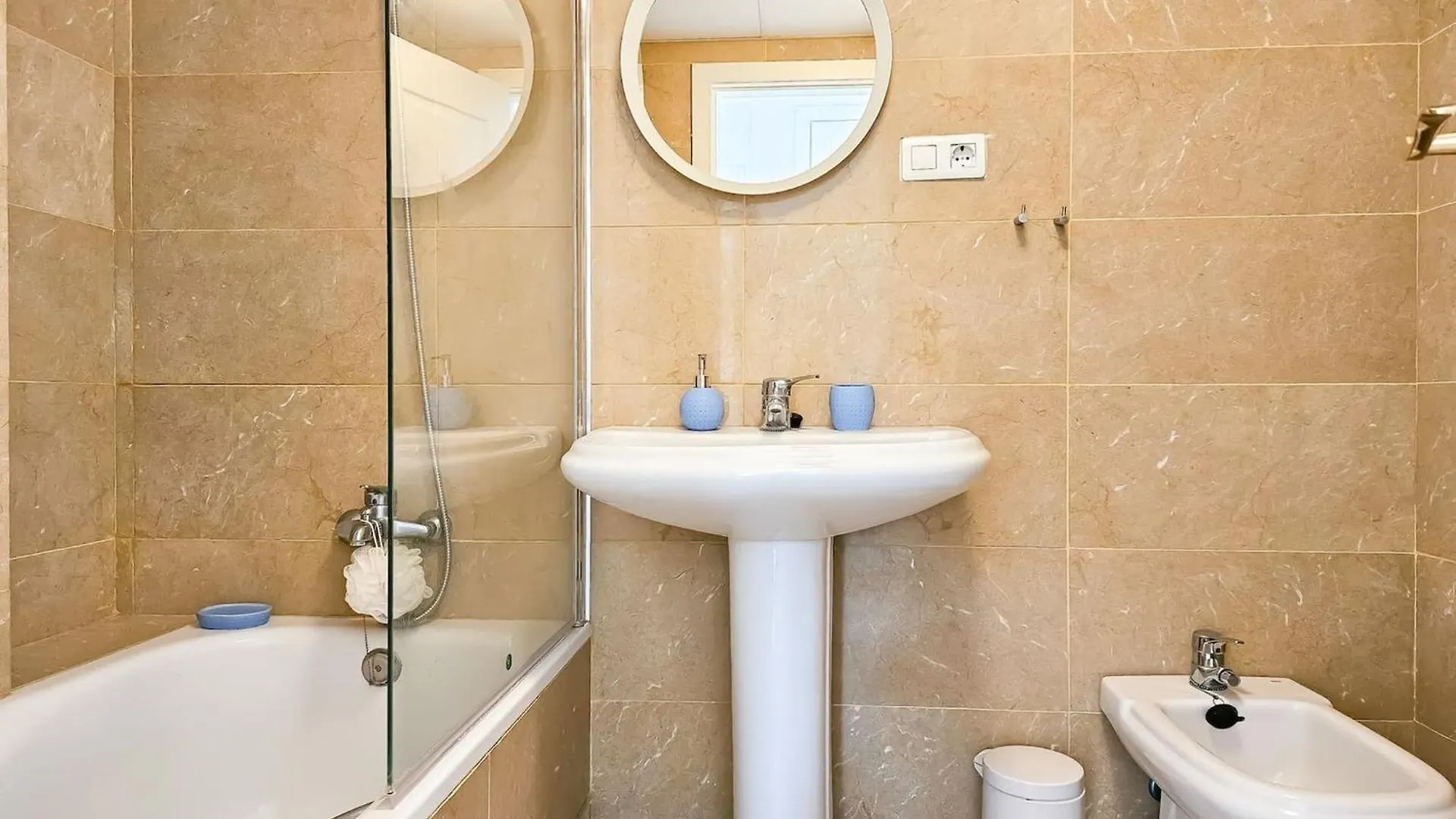 1 Bed Penthouse Apt In Calahonda Sitio de Calahonda 0*,
