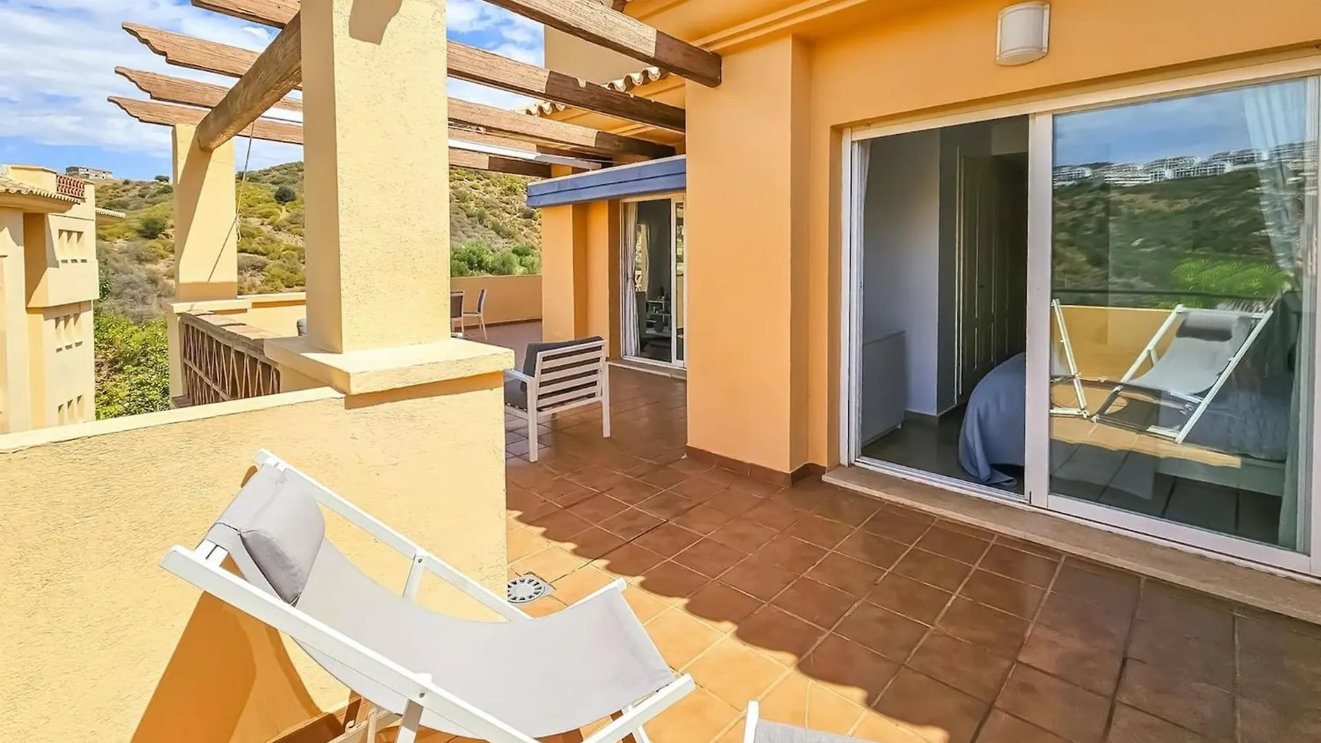 1 Bed Penthouse Apt In Calahonda Sitio de Calahonda 0*,  Spain