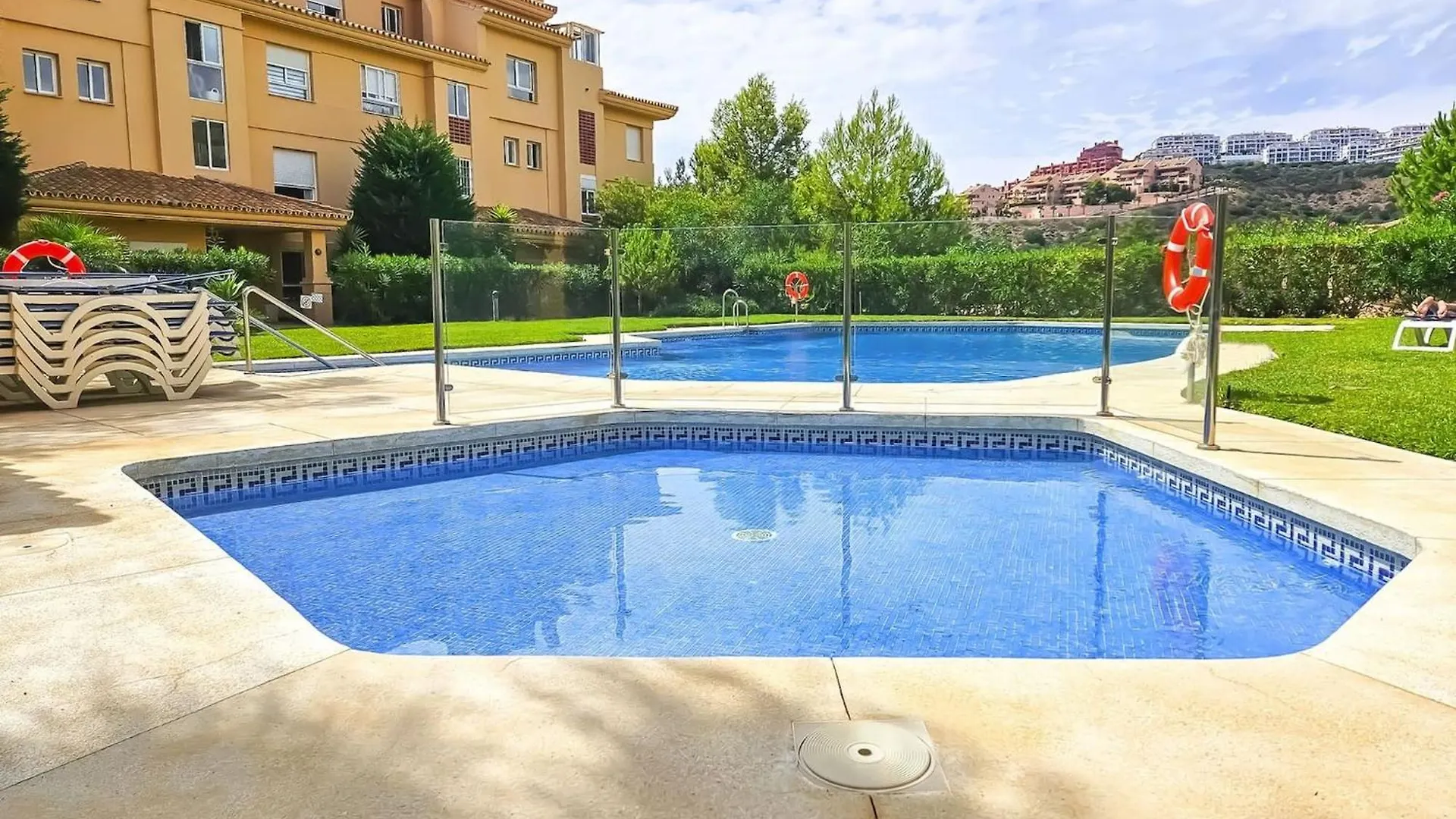 1 Bed Penthouse Apt In Calahonda Sitio de Calahonda 0*,